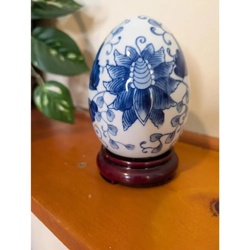 Vintage Blue White Porcelain Egg Peony Vine Chinoiserie Wood Stand 6